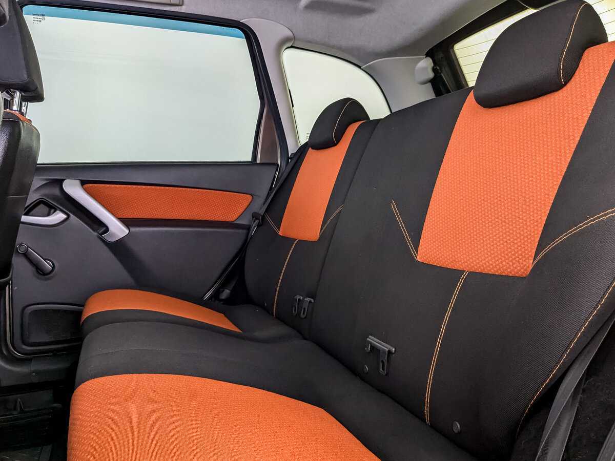 Lada (ВАЗ) Kalina с пробегом — 2017 год. Фото: #9