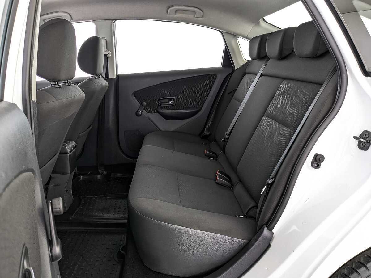 Nissan Almera с пробегом — 2015 год. Фото: #13