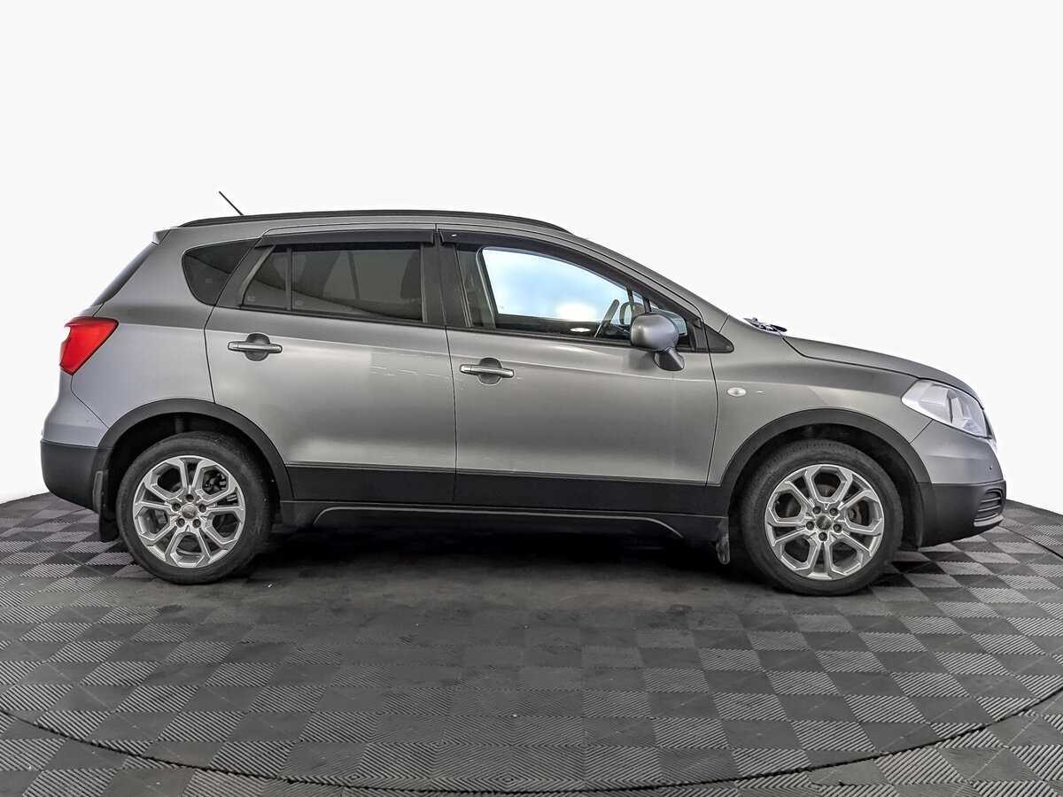Suzuki SX4 с пробегом — 2014 год. Фото: #3