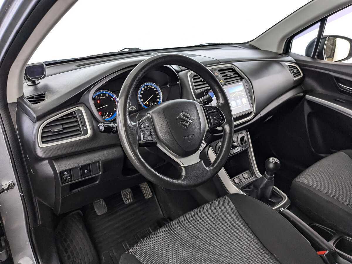 Suzuki SX4 с пробегом — 2014 год. Фото: #10