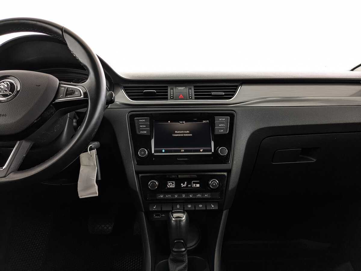 Skoda Rapid с пробегом — 2018 год. Фото: #12