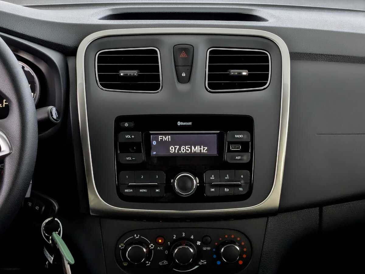 Renault Logan с пробегом — 2021 год. Фото: #12