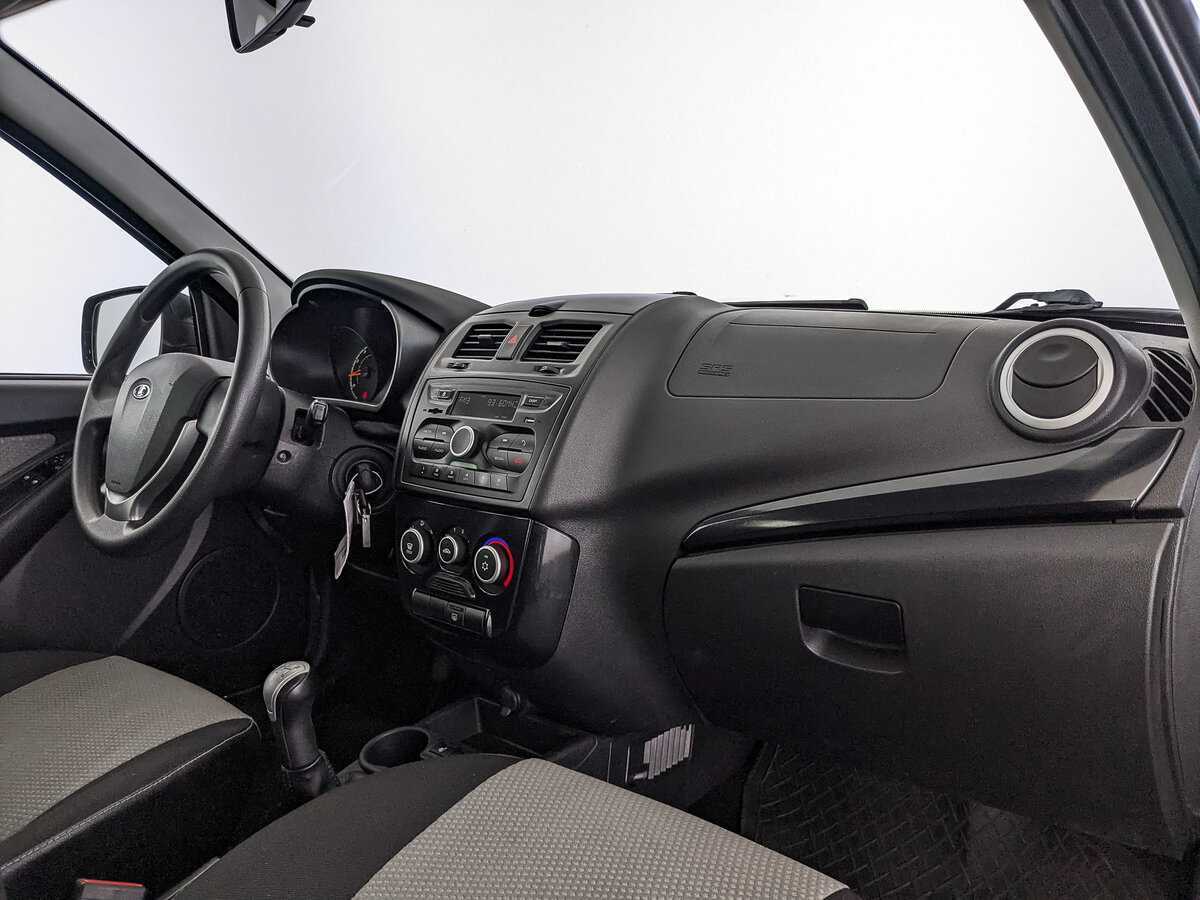 Lada (ВАЗ) Kalina с пробегом — 2018 год. Фото: #8