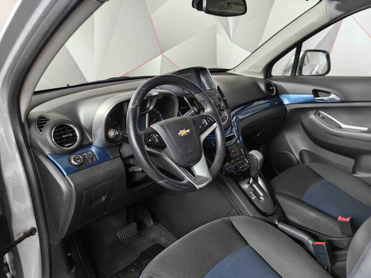 Chevrolet Orlando с пробегом — 2014 год. Фото: #13