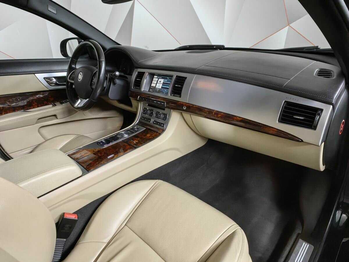 Jaguar XF с пробегом — 2013 год. Фото: #8
