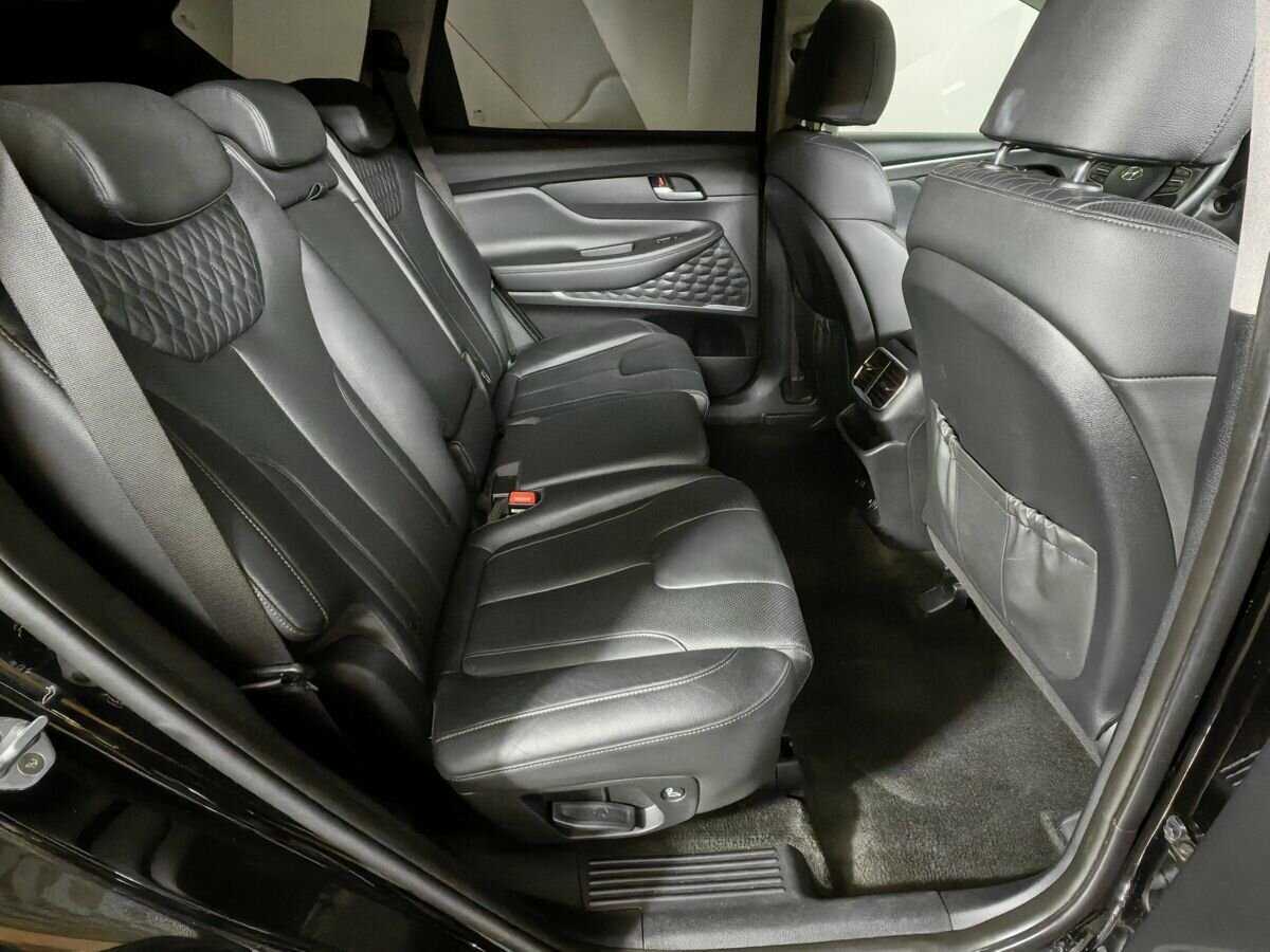 Hyundai Santa Fe с пробегом — 2019 год. Фото: #9