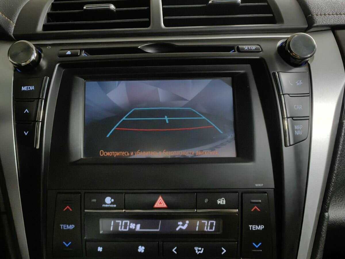 Toyota Camry с пробегом — 2015 год. Фото: #15