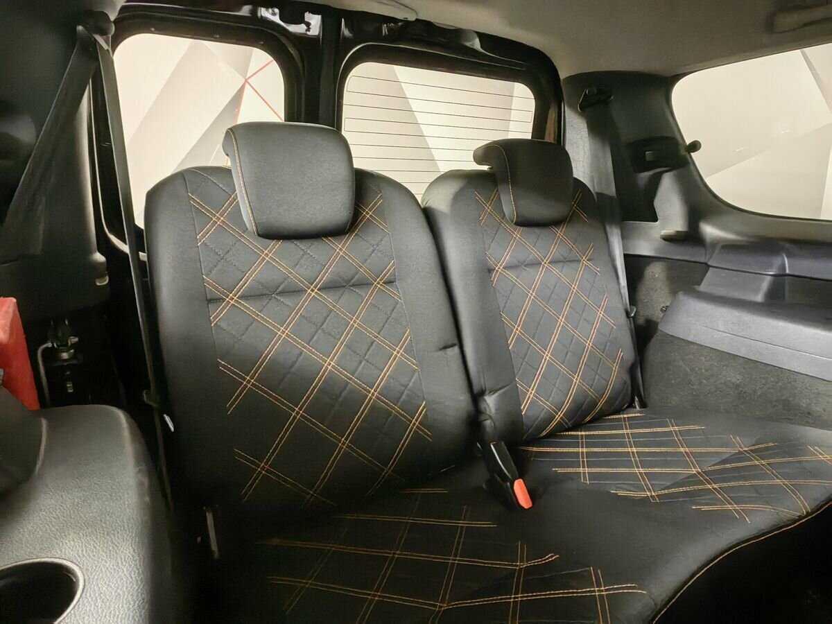 Lada (ВАЗ) Largus с пробегом — 2015 год. Фото: #15