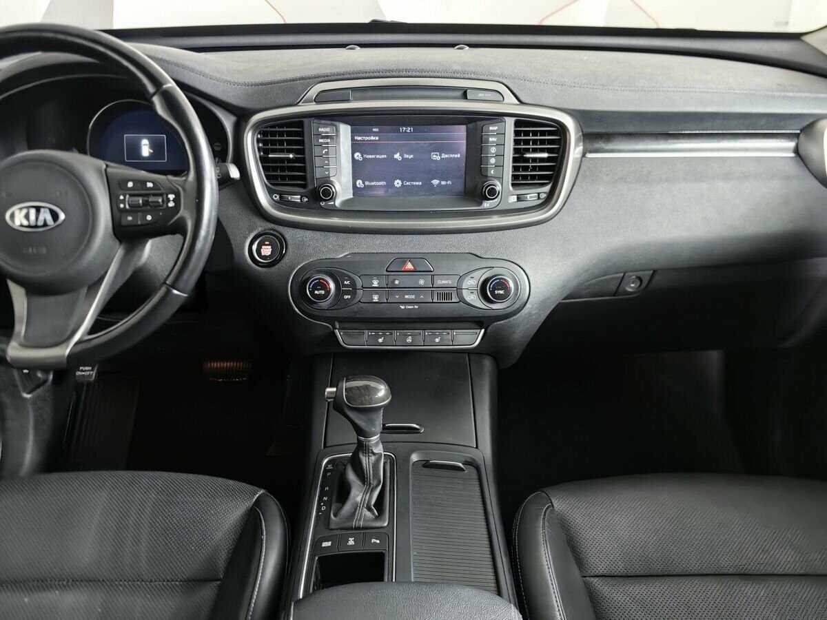 Kia Sorento с пробегом — 2017 год. Фото: #10