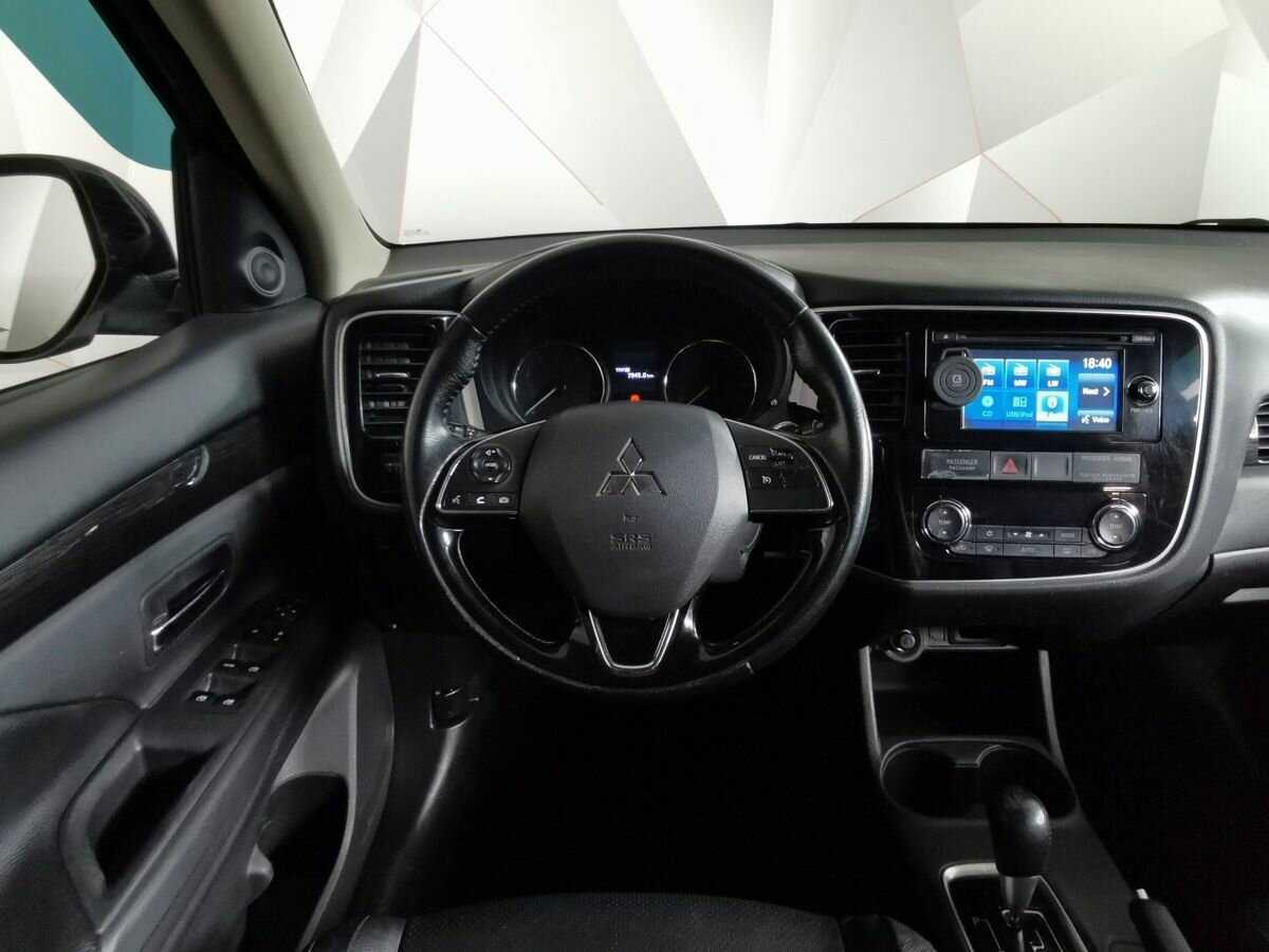 Mitsubishi Outlander с пробегом — 2016 год. Фото: #14