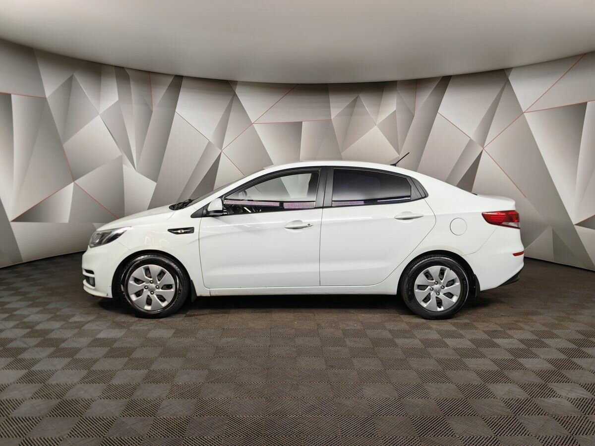 Kia Rio с пробегом — 2015 год. Фото: #4