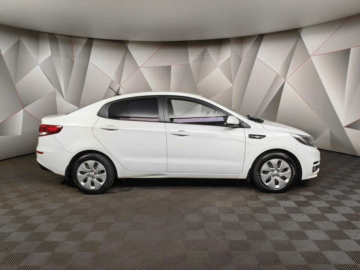 Kia Rio с пробегом — 2015 год. Фото: #5