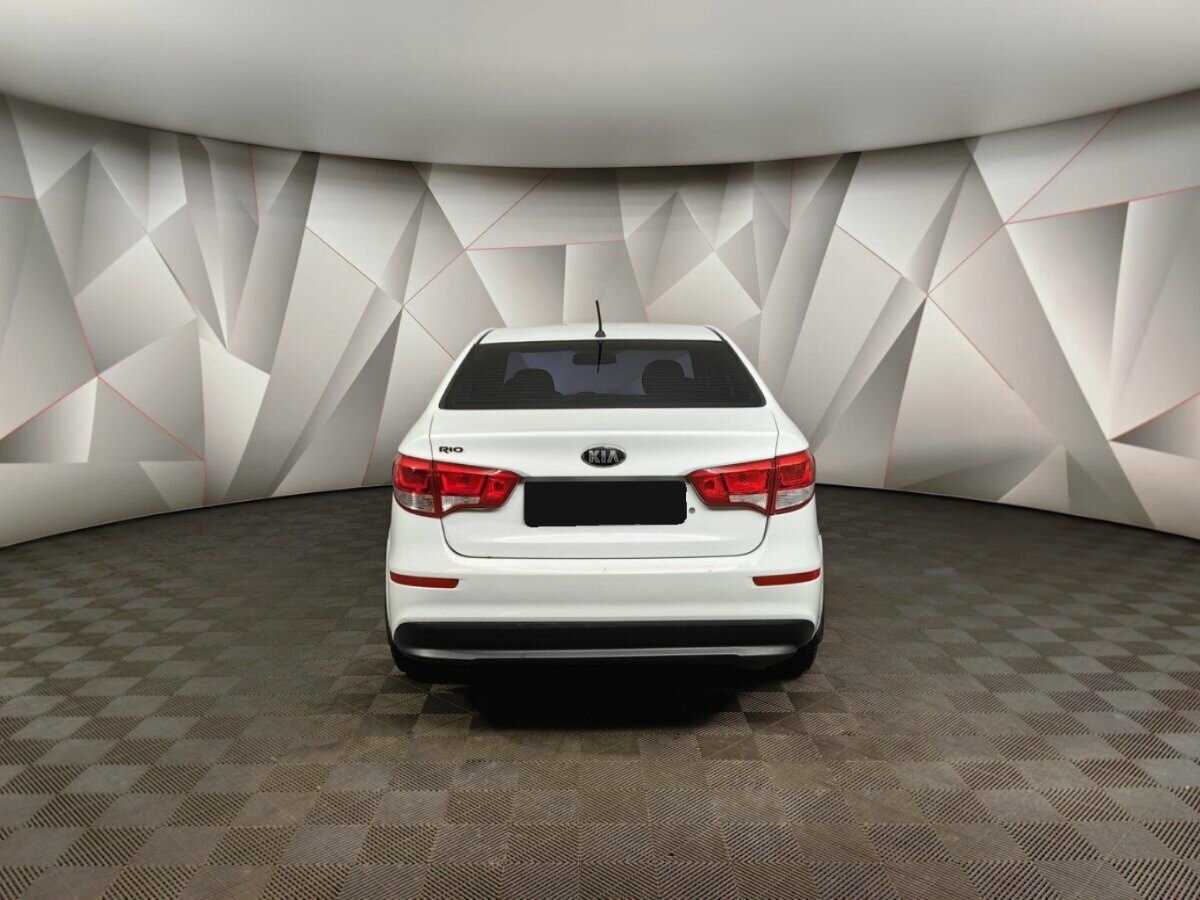 Kia Rio с пробегом — 2015 год. Фото: #7
