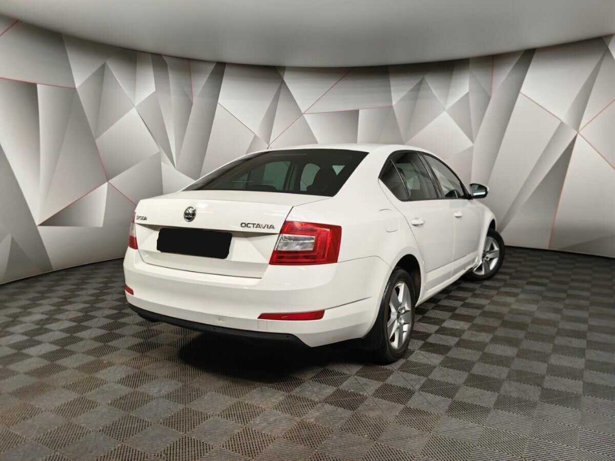Skoda Octavia с пробегом — 2015 год. Фото: #1