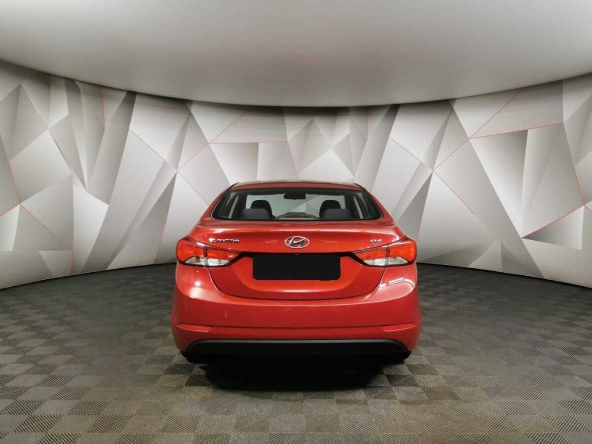 Hyundai Elantra с пробегом — 2015 год. Фото: #7