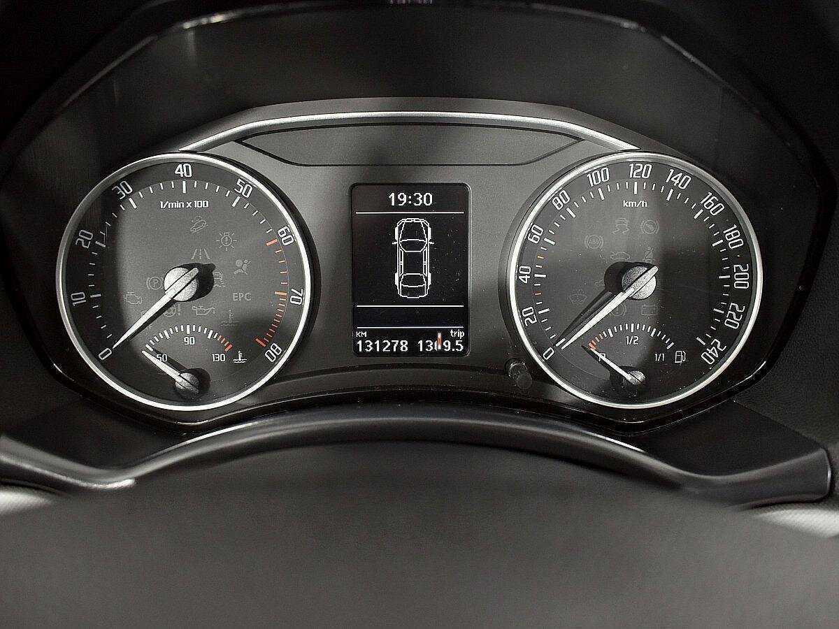 Skoda Octavia с пробегом — 2013 год. Фото: #11