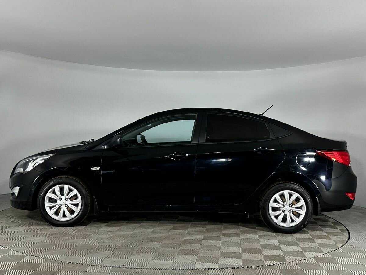 Hyundai Solaris с пробегом — 2015 год. Фото: #5