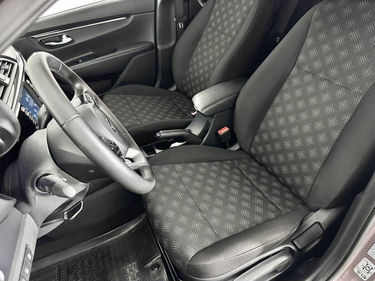 Kia Rio с пробегом — 2019 год. Фото: #7