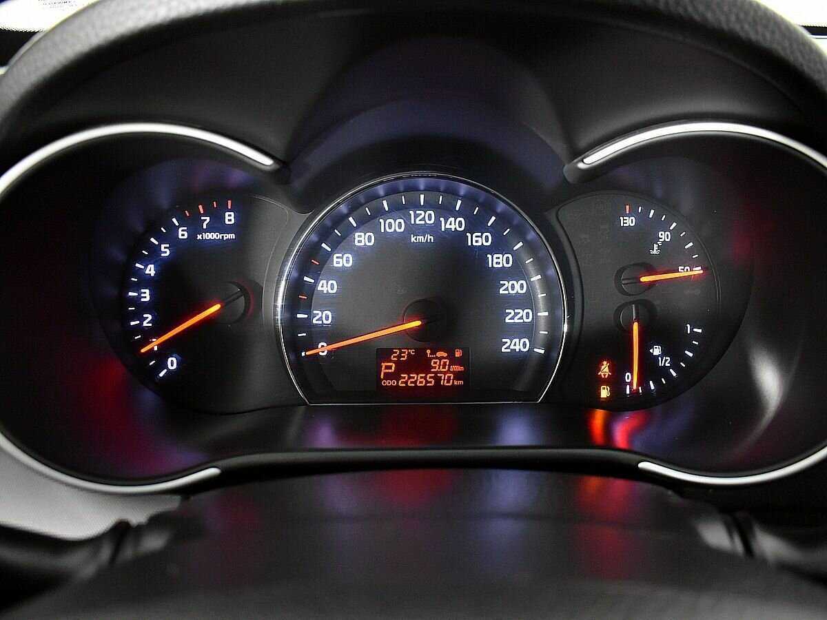 Kia Sorento с пробегом — 2013 год. Фото: #10