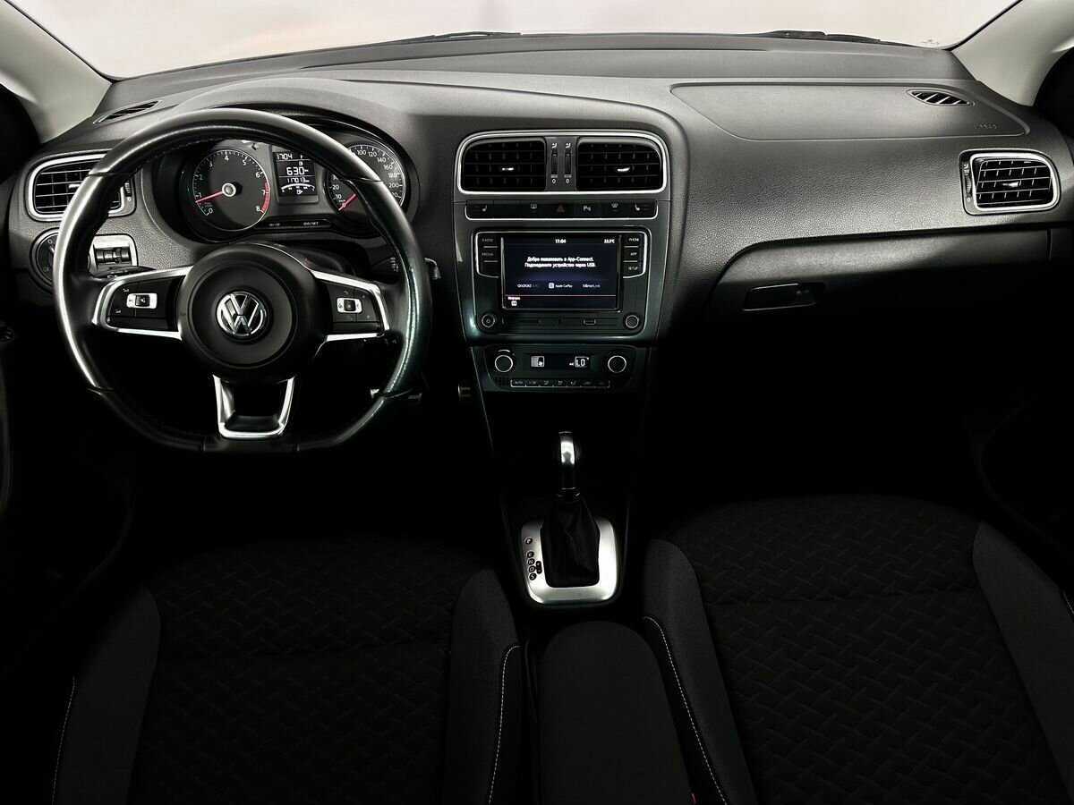 Volkswagen Polo с пробегом — 2018 год. Фото: #8