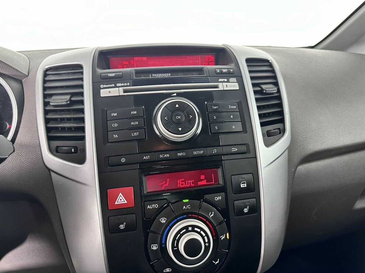 Kia Venga с пробегом — 2013 год. Фото: #11