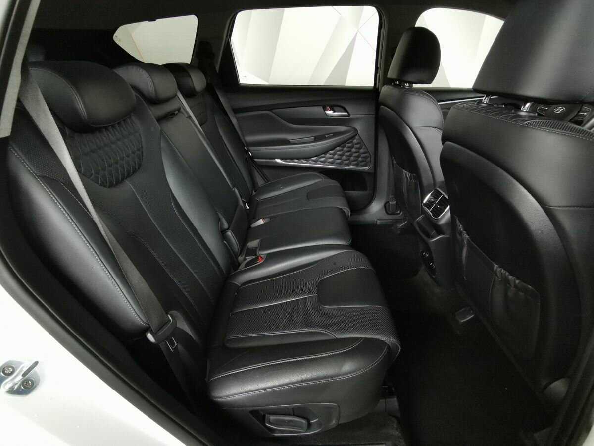 Hyundai Santa Fe с пробегом — 2019 год. Фото: #11