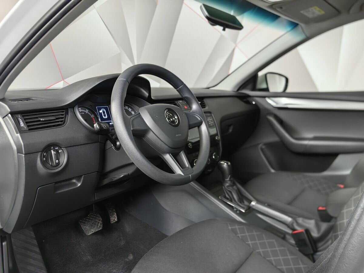 Skoda Octavia с пробегом — 2020 год. Фото: #13
