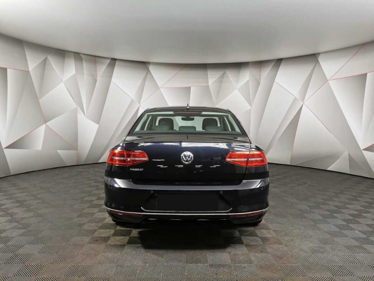 Volkswagen Passat с пробегом — 2019 год. Фото: #7