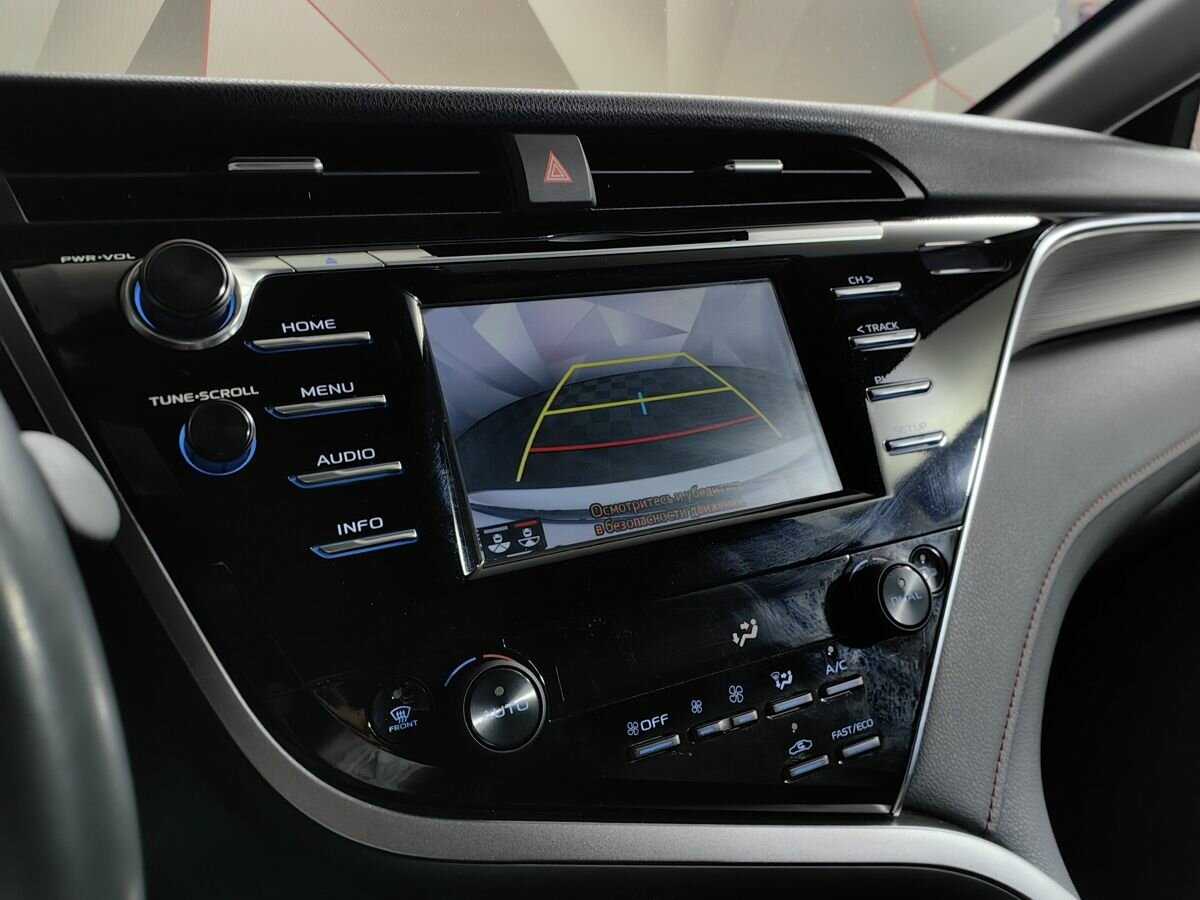 Toyota Camry с пробегом — 2020 год. Фото: #15
