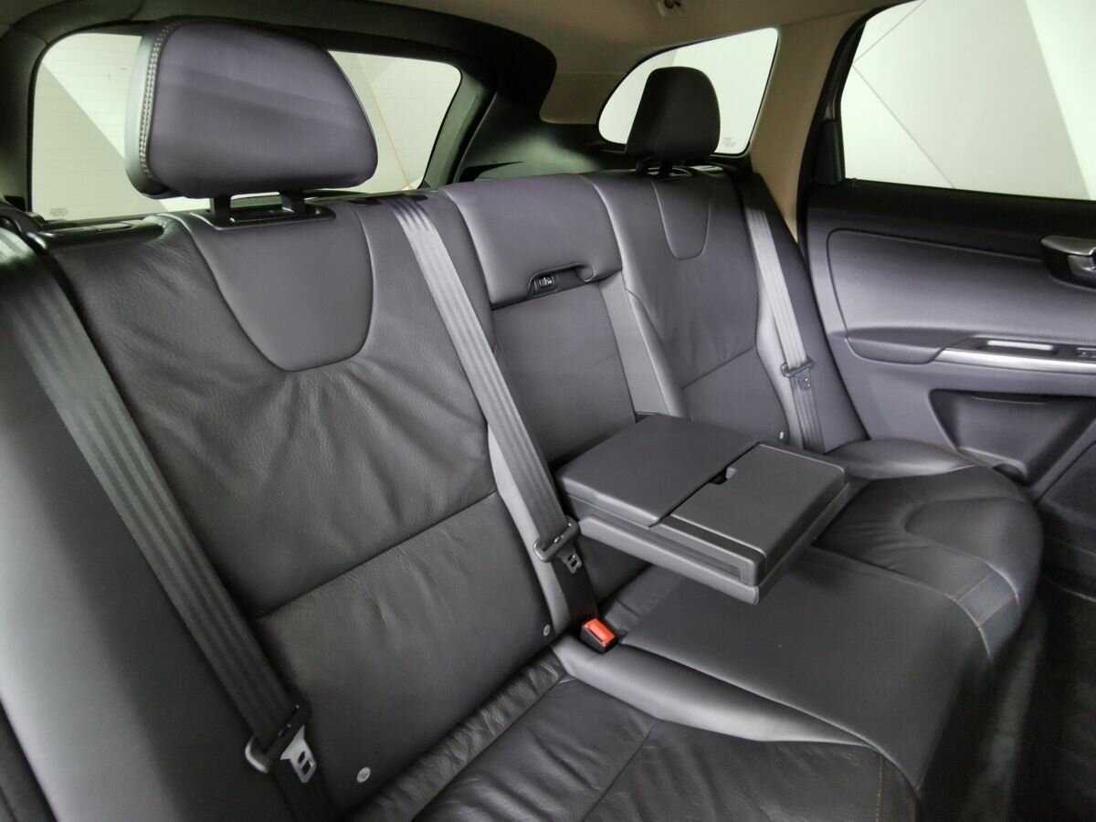 Volvo XC60 с пробегом — 2012 год. Фото: #12