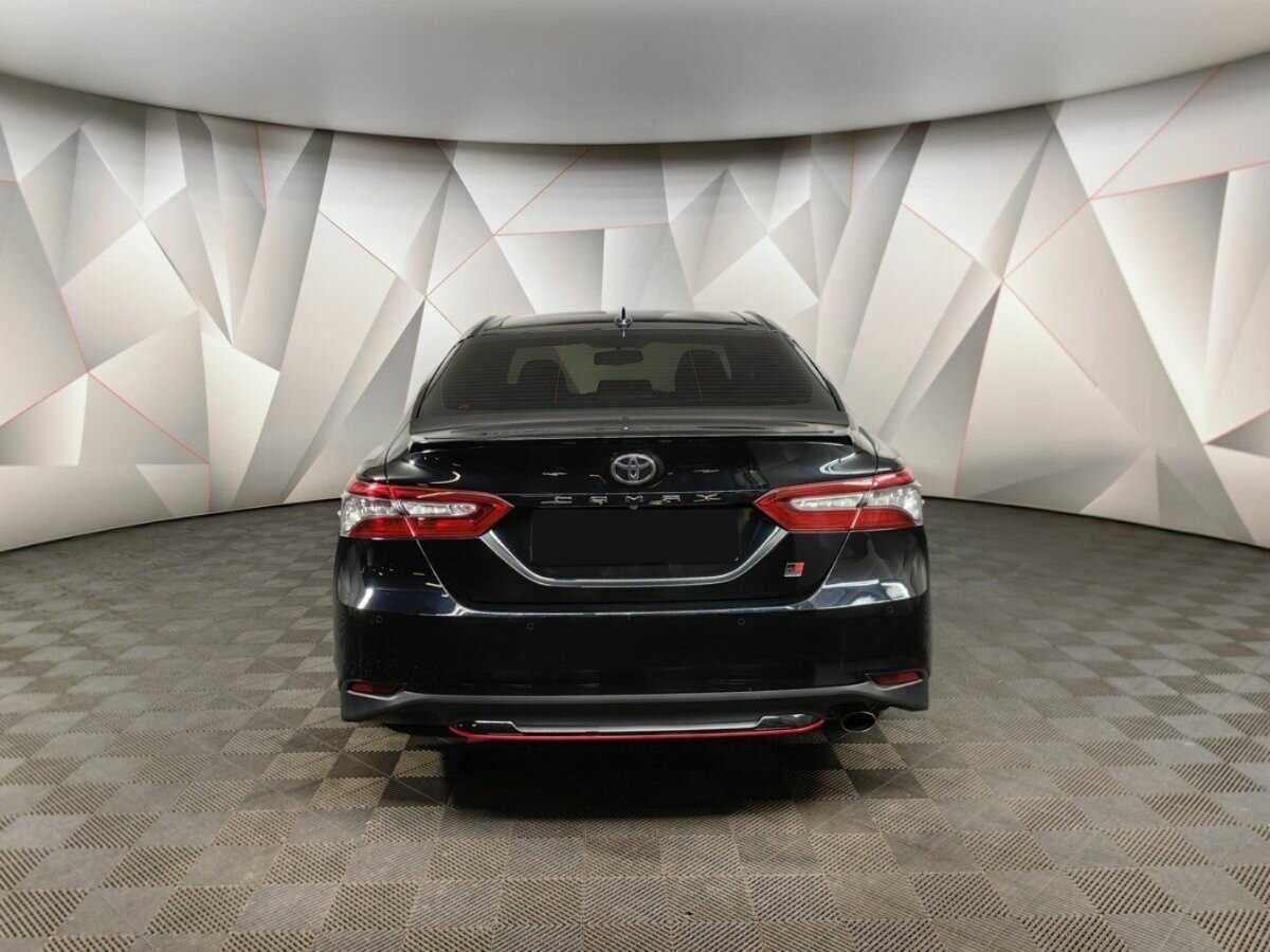 Toyota Camry с пробегом — 2021 год. Фото: #7