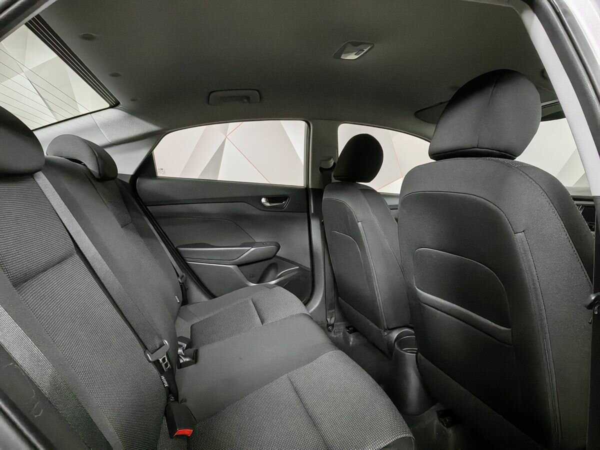 Hyundai Solaris с пробегом — 2021 год. Фото: #11