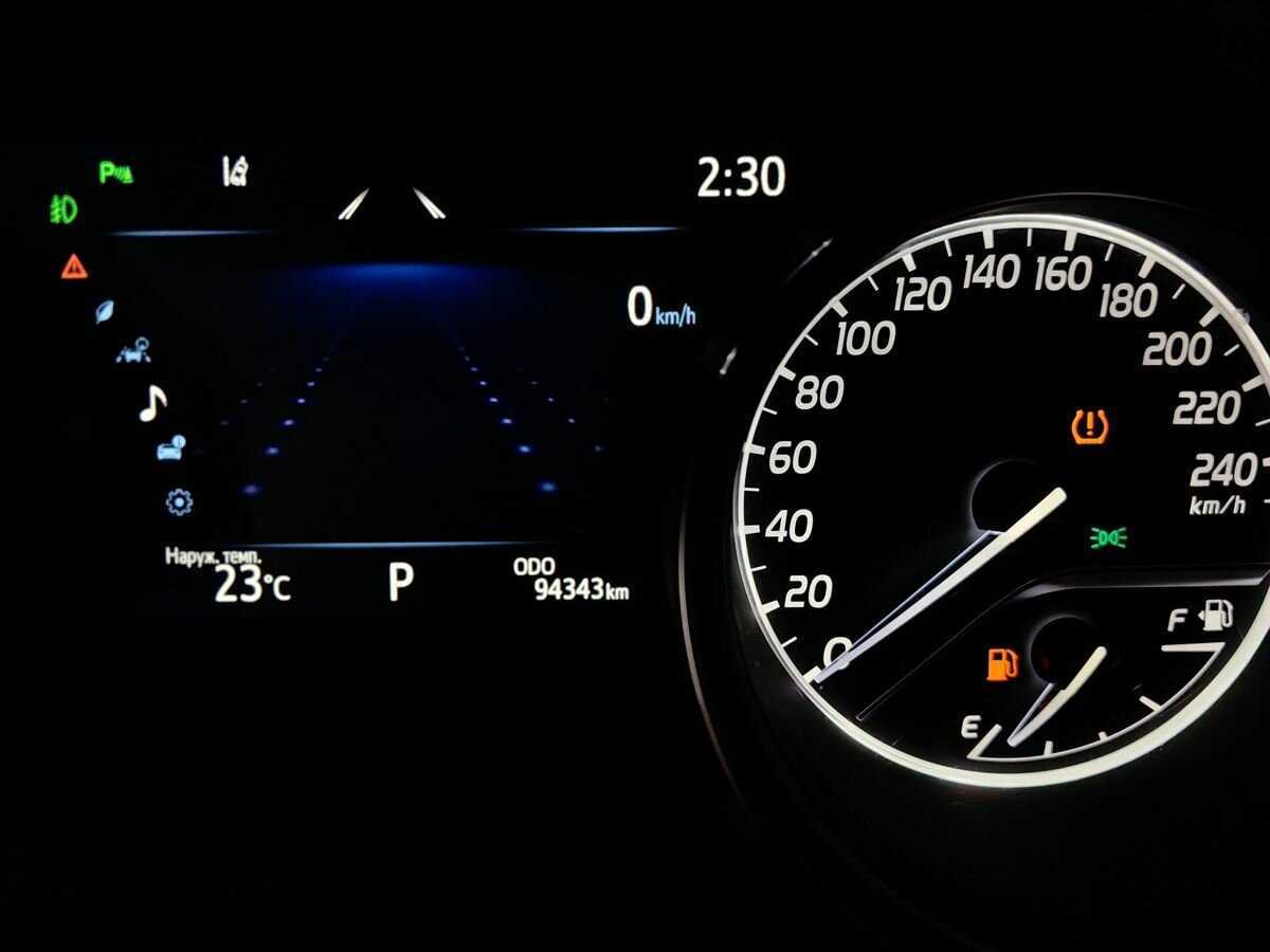 Toyota Camry с пробегом — 2020 год. Фото: #16