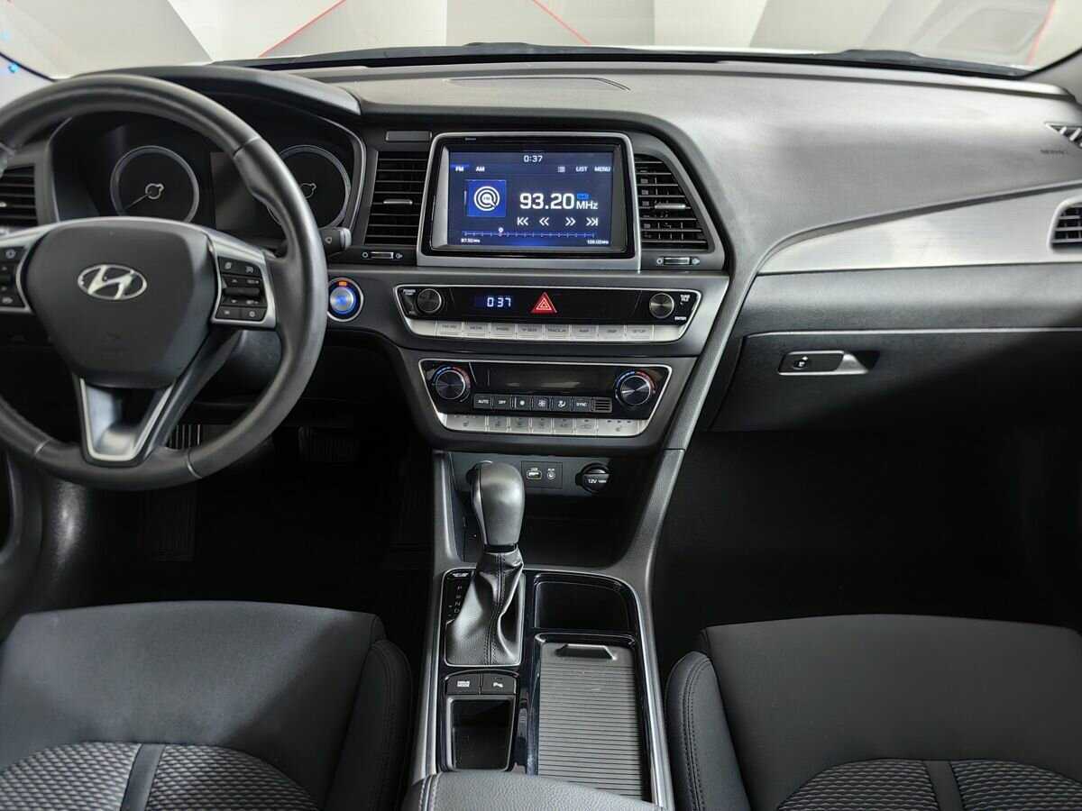 Hyundai Sonata с пробегом — 2018 год. Фото: #10
