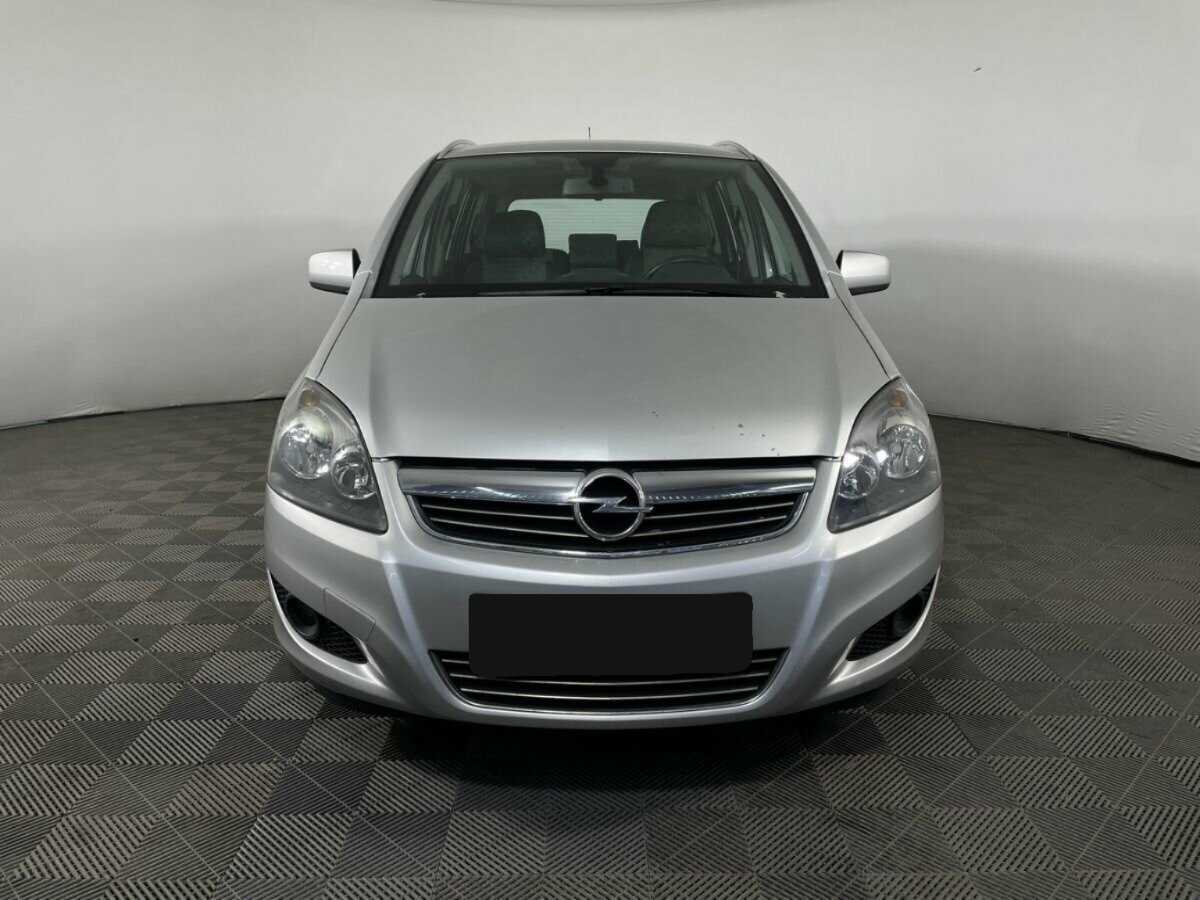 Opel Zafira с пробегом — 2012 год. Фото: #1