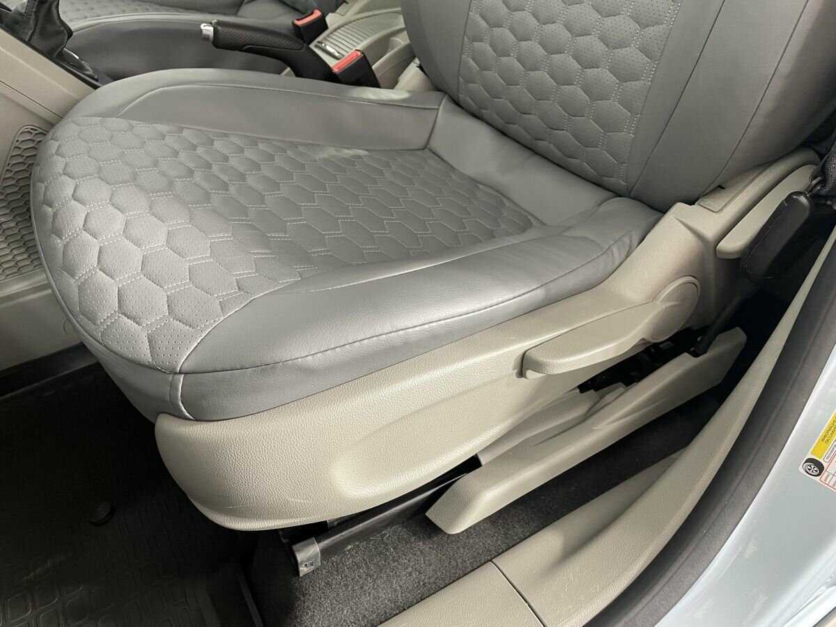 Chevrolet Orlando с пробегом — 2012 год. Фото: #9