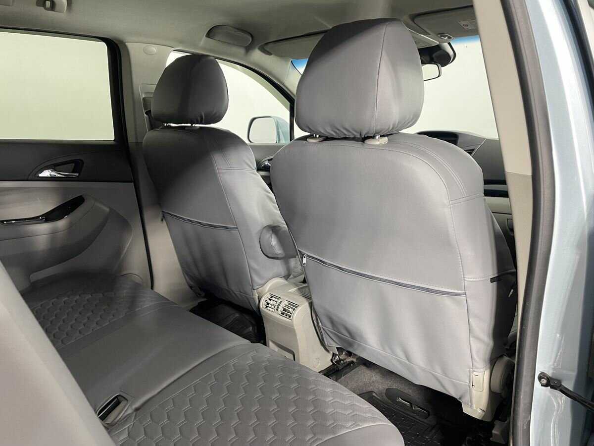 Chevrolet Orlando с пробегом — 2012 год. Фото: #15