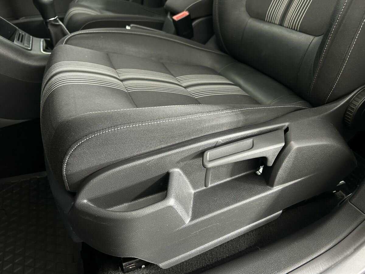 Volkswagen Golf Plus с пробегом — 2012 год. Фото: #8