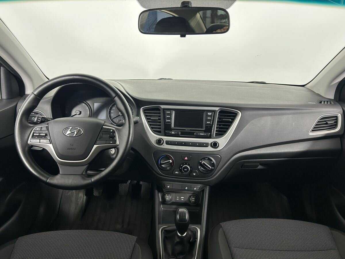 Hyundai Solaris с пробегом — 2017 год. Фото: #6