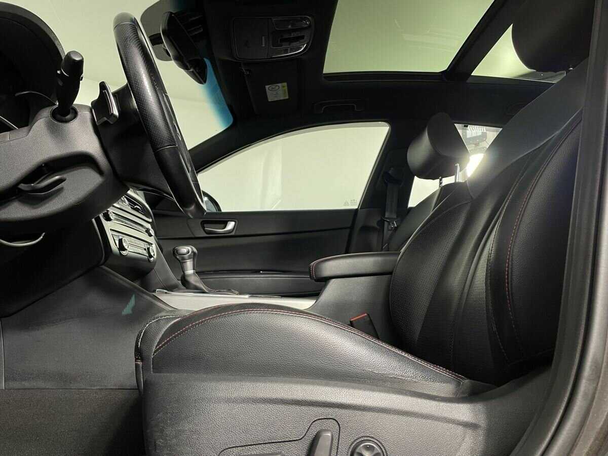 Kia Optima с пробегом — 2016 год. Фото: #9