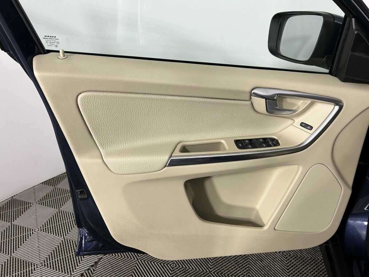 Volvo XC60 с пробегом — 2012 год. Фото: #7