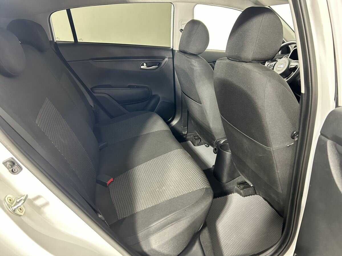 Kia Rio с пробегом — 2021 год. Фото: #15