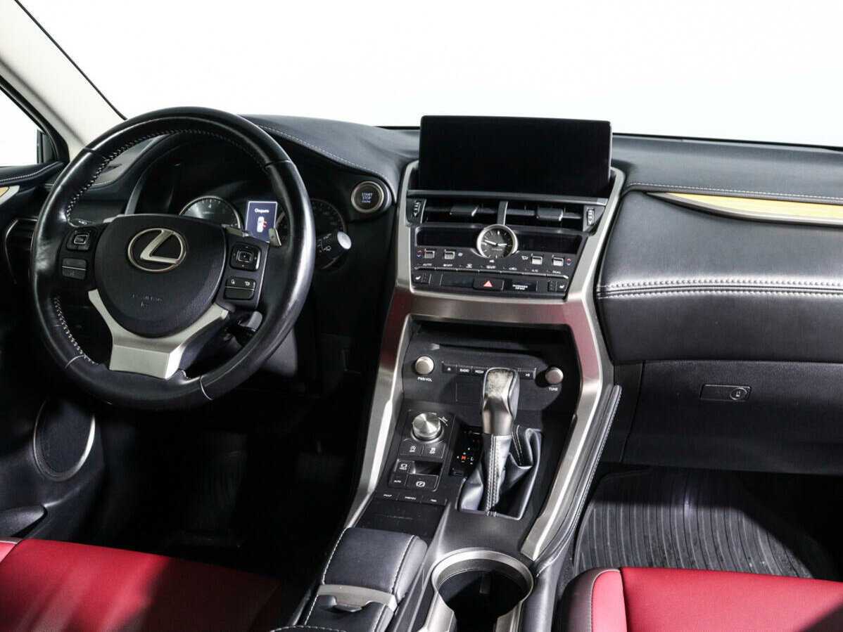 Lexus NX с пробегом — 2018 год. Фото: #9