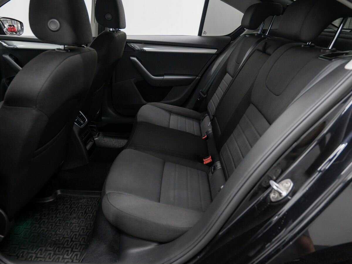 Skoda Octavia с пробегом — 2016 год. Фото: #11