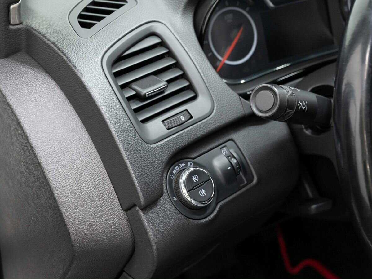 Opel Insignia с пробегом — 2014 год. Фото: #18