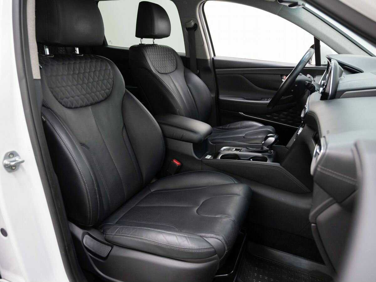 Hyundai Santa Fe с пробегом — 2019 год. Фото: #11