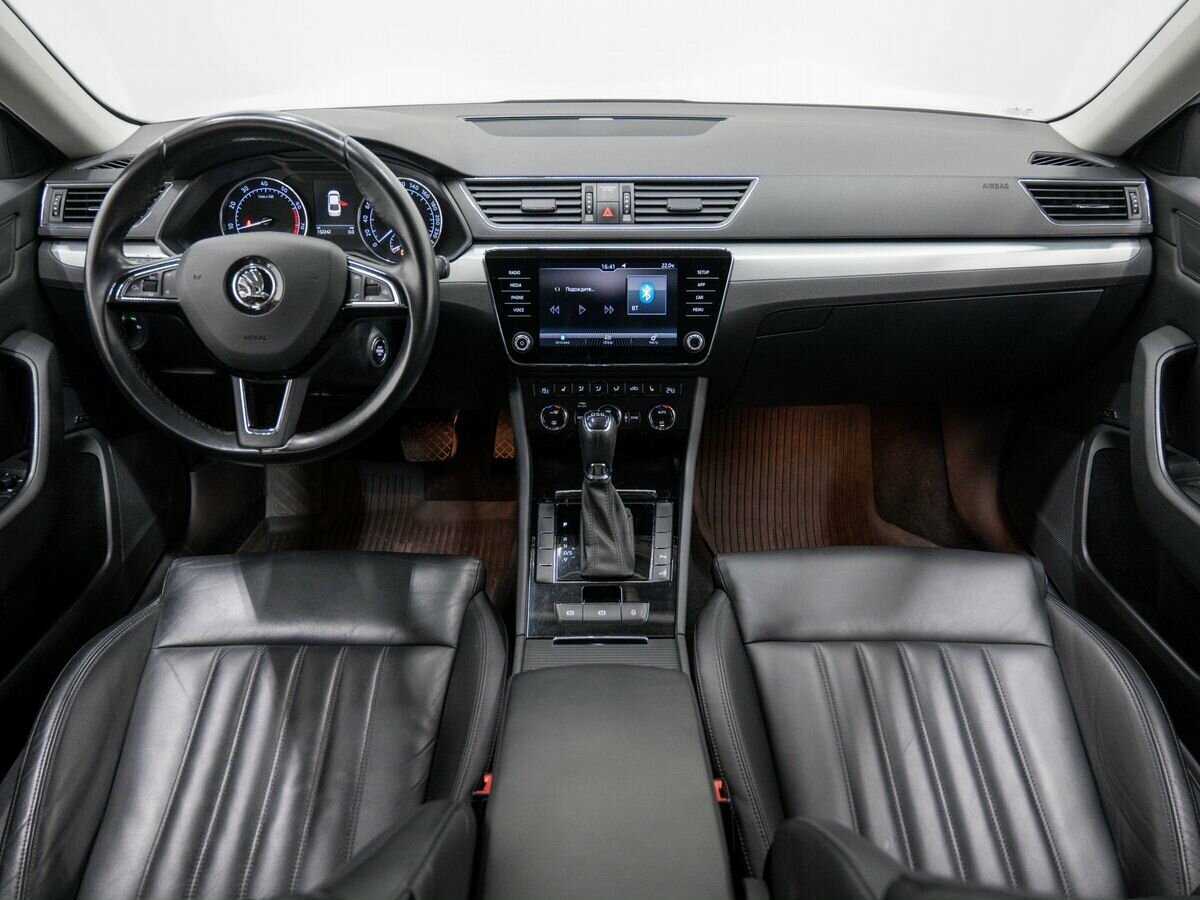 Skoda Superb с пробегом — 2018 год. Фото: #10