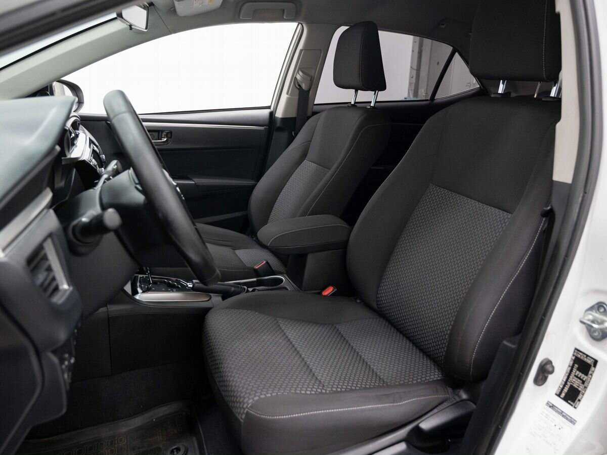 Toyota Corolla с пробегом — 2013 год. Фото: #9