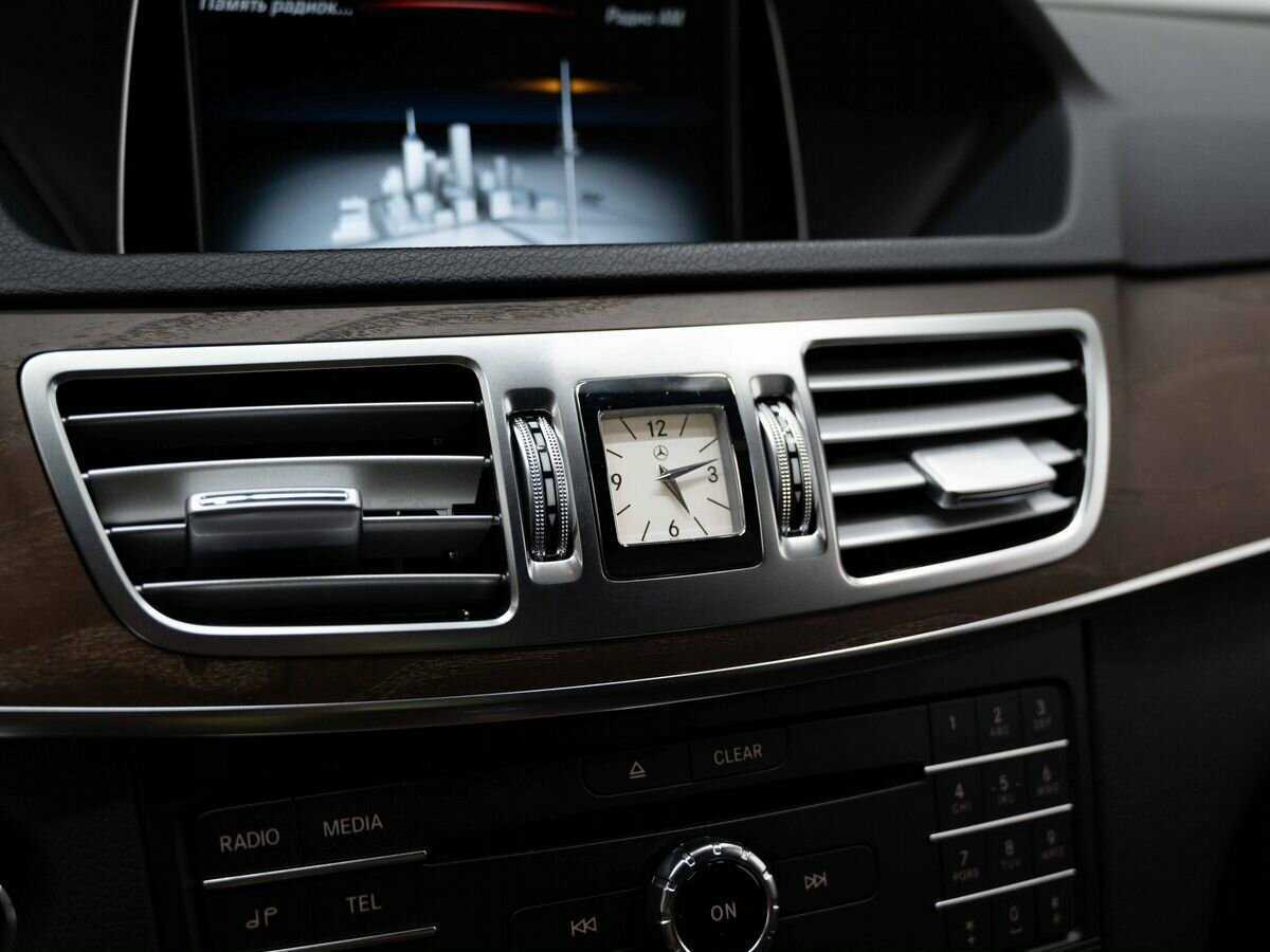 Mercedes-Benz E-Класс с пробегом — 2015 год. Фото: #20
