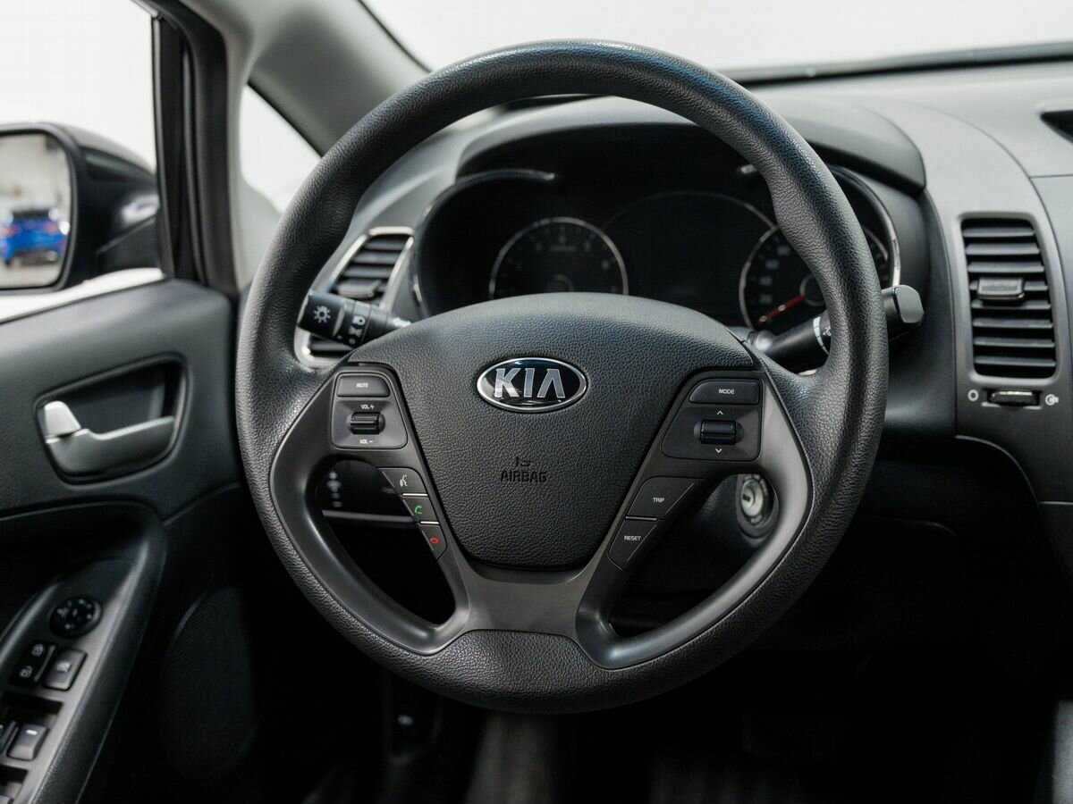 Kia Cerato с пробегом — 2018 год. Фото: #10